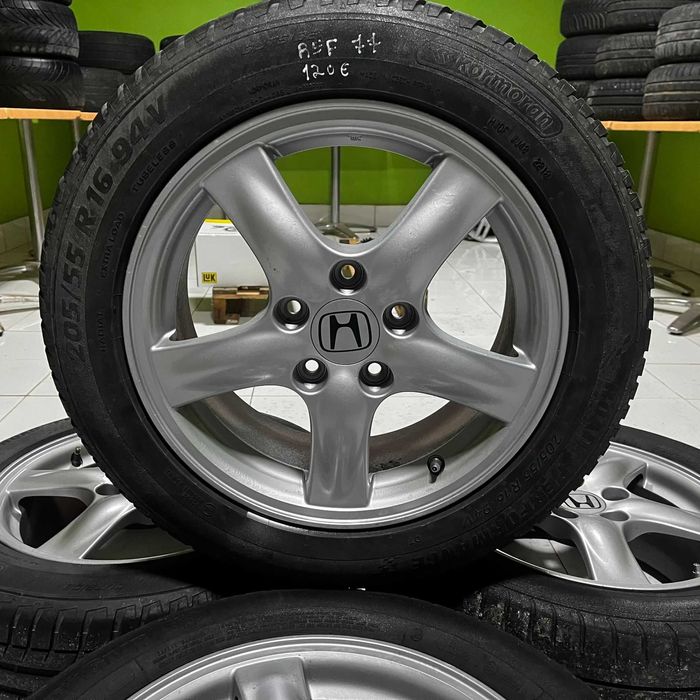 4 jantes Honda civic 5x114 com pneus em bom estado 205/55 R16