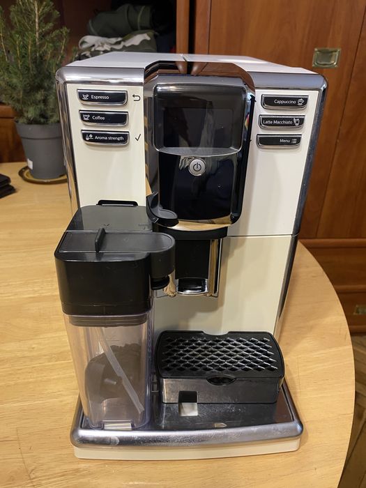 Кавомашина Saeco/Philips 5000 Series OTC /Cappuccino/Latte/Комплектний
