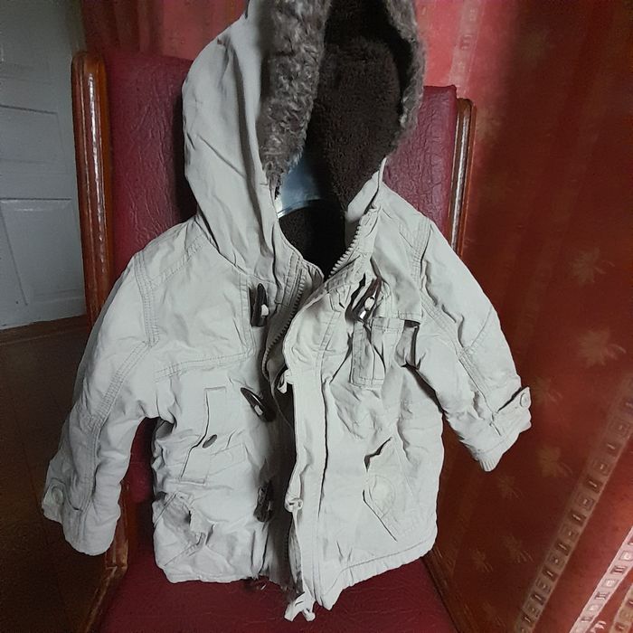 Тепла зимня куртка