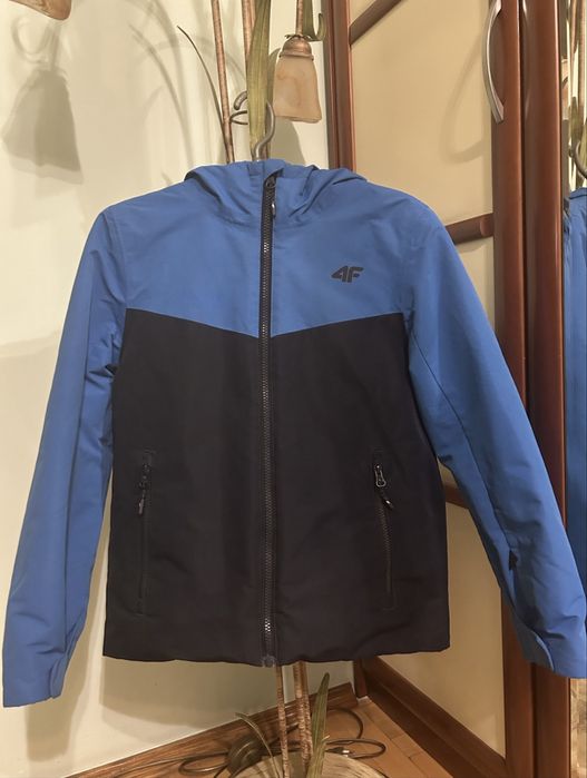 Куртка 4F демісезон(рання весна) розмір 152