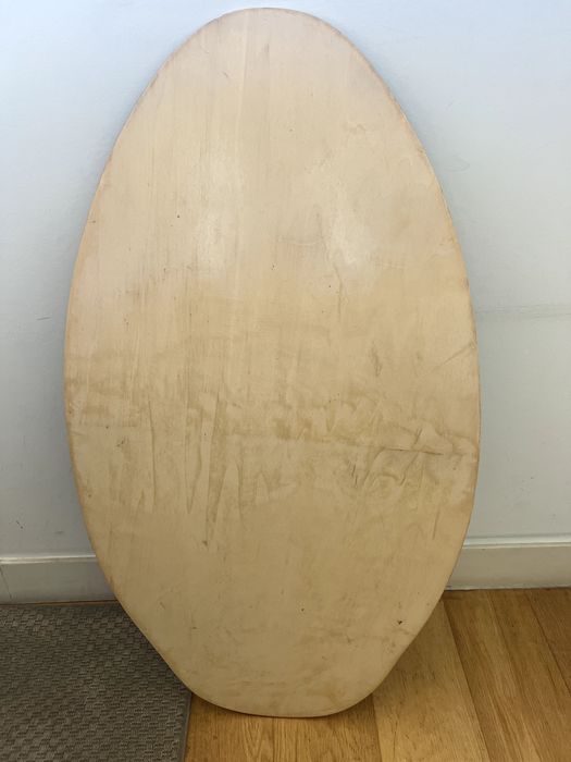 Prancha de skimming deeply