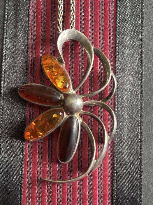 Кулон  янтарь серебро 925