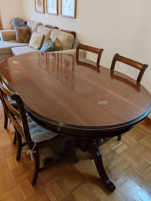 Mesa de jantar + 4 cadeiras de palhinha