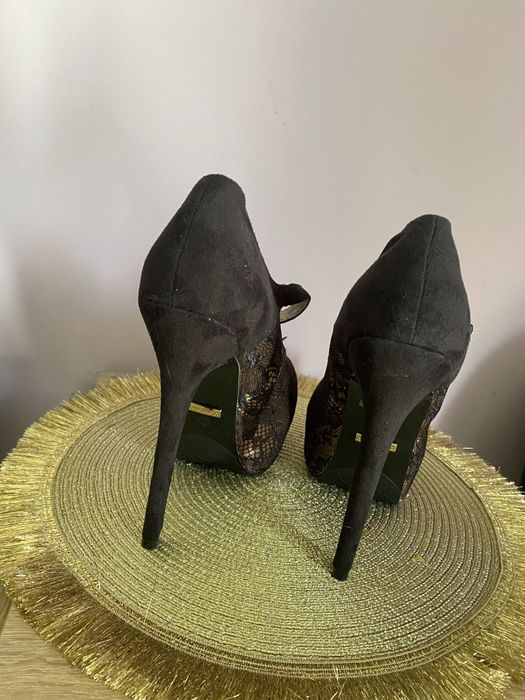 Buty szpilki pole dens