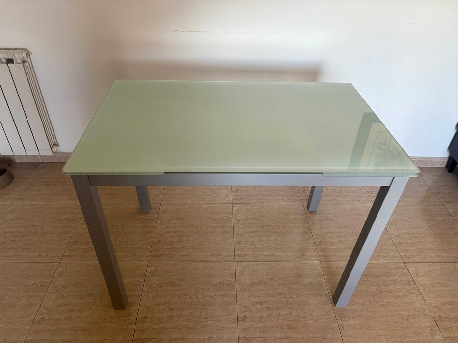 Mesa de Vidro Extensível – Ótimo Estado