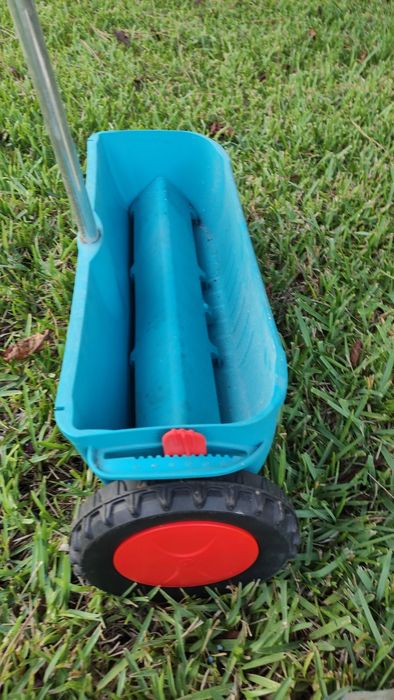 Espalhador de adubo areia