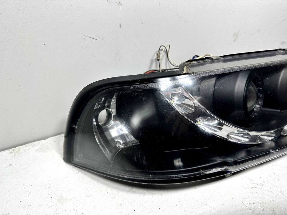 Lampy przód Volvo S40  V40 LED BLACK diodowe komplet