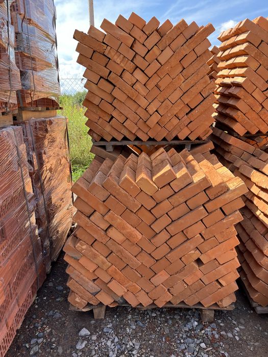 Повнотіла цегла М125