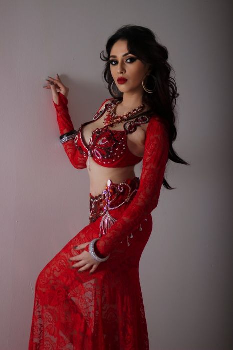 Червоний костюм для східних танців, танець живота, bellydance