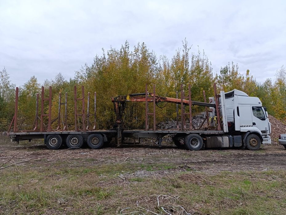 Лісовоз з маніпулятором (напівпричеп).