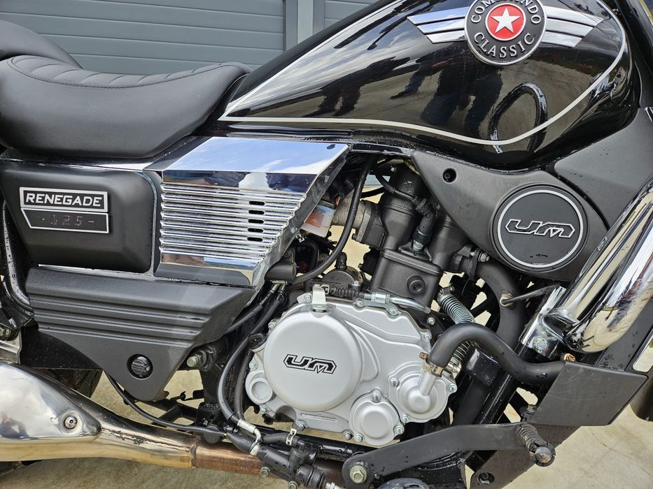 Vendo mota UM Classic 125