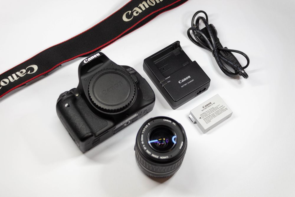 Canon EOS 600D + Canon 18-55mm