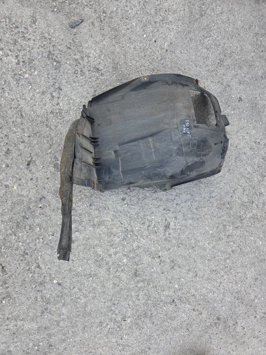 Nadkole prawe przednie BMW e90 e91 lift Mpakiet