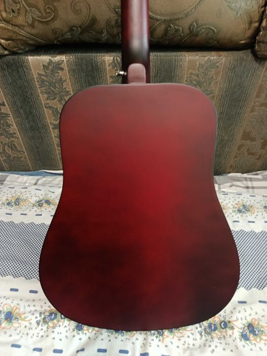 гитара акустическая бежевая три четверти