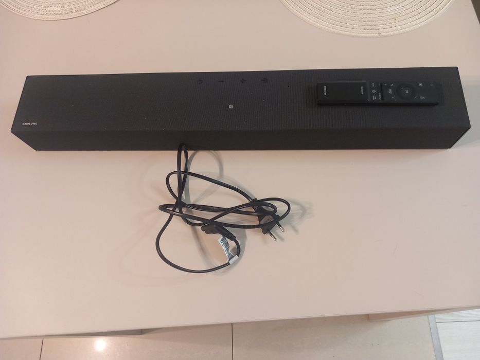 Soundbar Samsung HW-C410G 2.0-kanałowy 40 W czarny wbudowany subwoofer