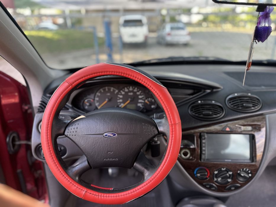 Ford Focus 1 2000,1.6 бензин