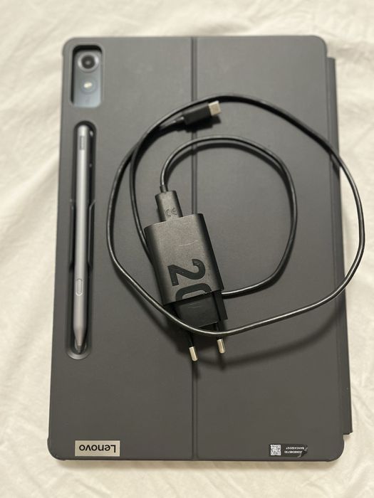 lenovo tab p12 com teclado e caneta. 12.7’’ , 128Gb, 1 semana de uso