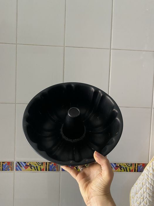 Forma para bolo com buraco