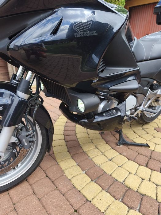 Honda  NT 700v Deauwille