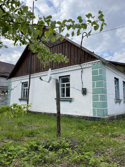Глибочиця окремий,міцний будинок під ваш ремонт,з усіма комунікаціми