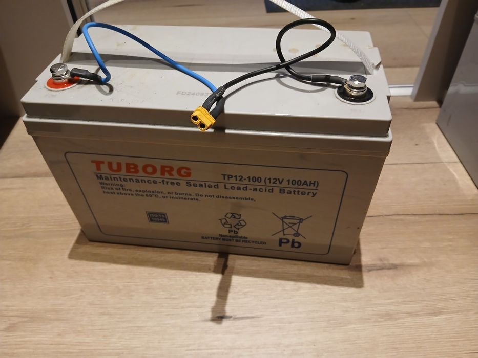 Alumulatory tuborg 100ah 12v dwie sztuki