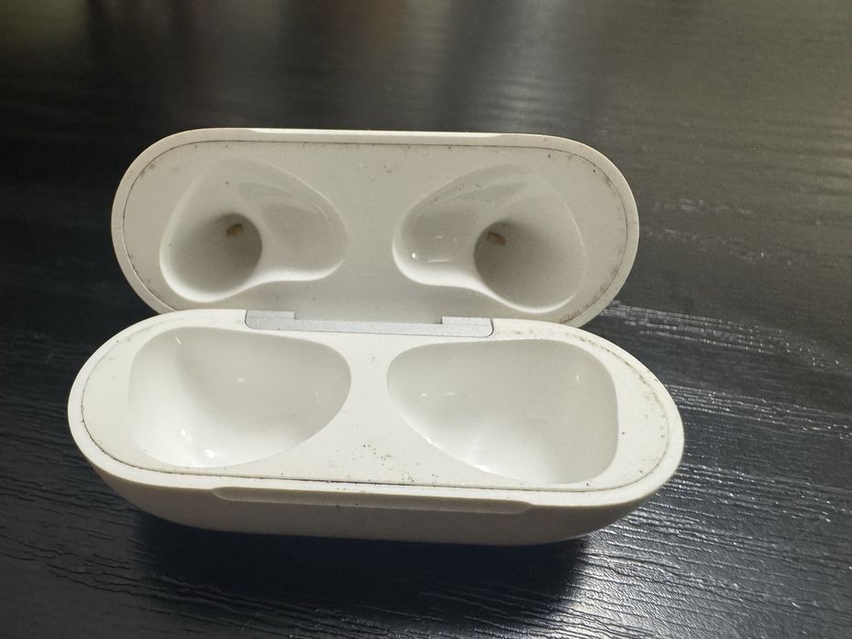 Кейс AirPods Pro 1 оригінал робочий торг