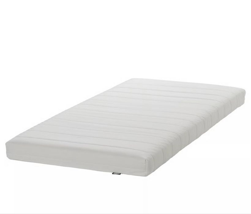 Cama com 2 colchões e gavetas de arrumação