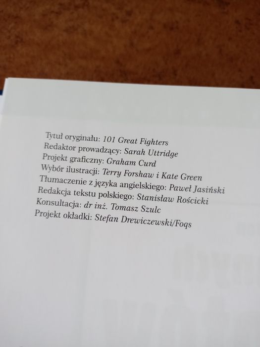 "101 słynnych samolotów myśliwskich" książka w b.dobrym stanie