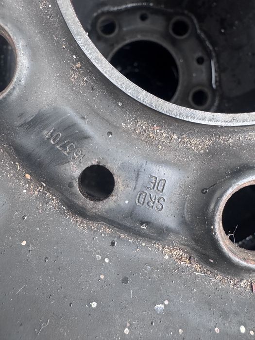 Комплект зимової гуми з дисками R/16