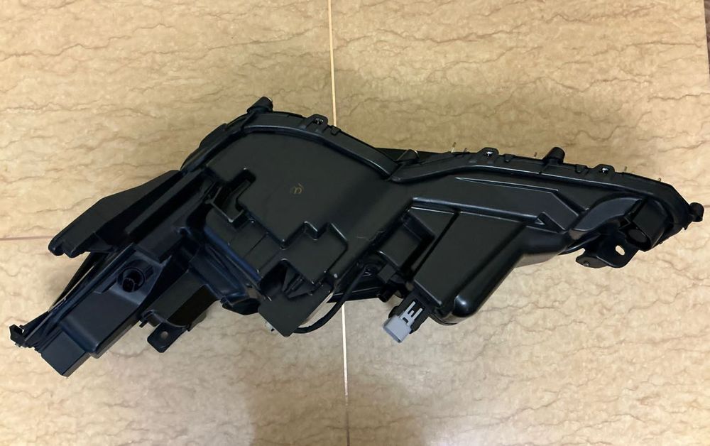 Фара Toyota Camry 70 USA права оригінал 2018 2019 2020 2021 2022 2023