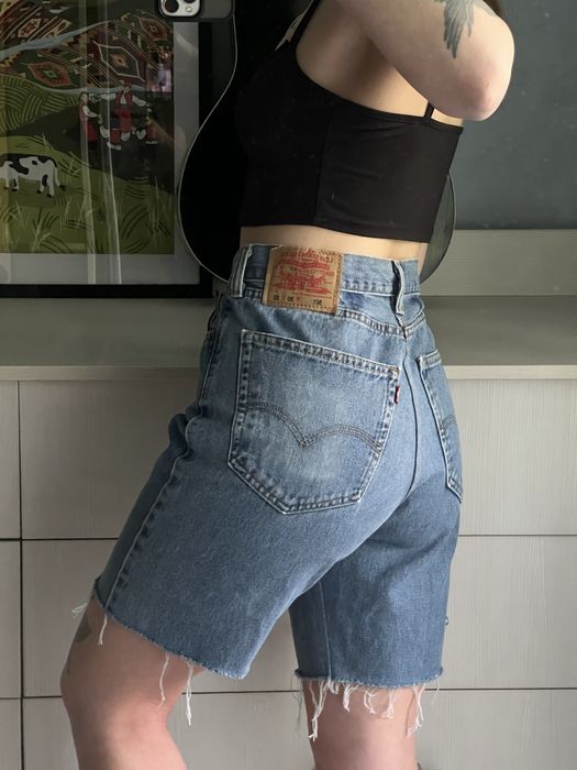 Джинсові шорти Levi's розмір L