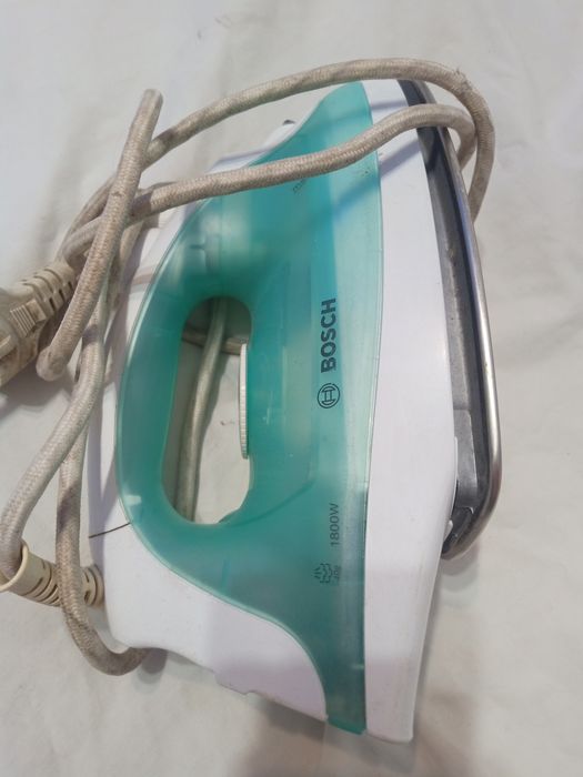 Утюг Bosch бу состояние отличное с отпаривателем