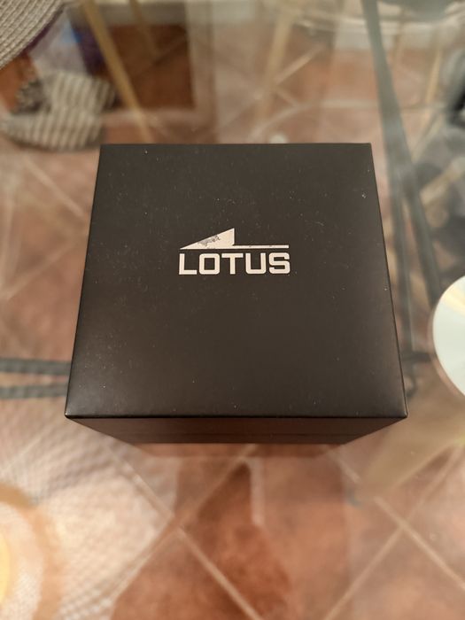 Relogio LOTUS   Preto e Vermelho