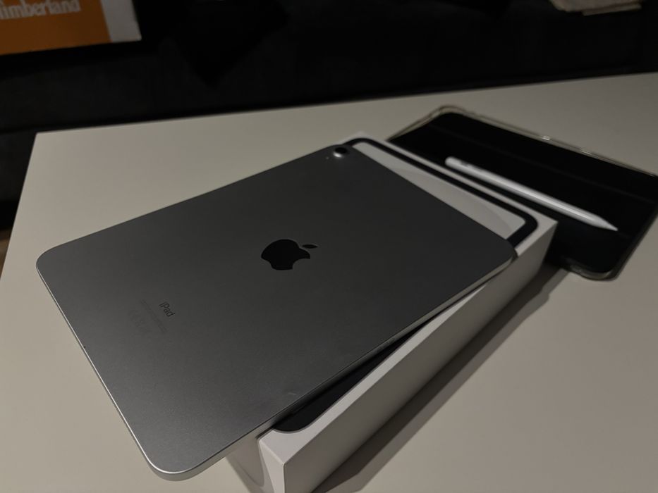 Apple iPad 10. gen (Srebrny) 64GB + Rysik Hama + Etui | Zestaw