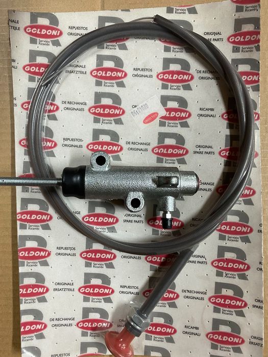 Antonio Carraro 8400,pompka hamulcowa,Ferrari,Pasquali
GOLDONI