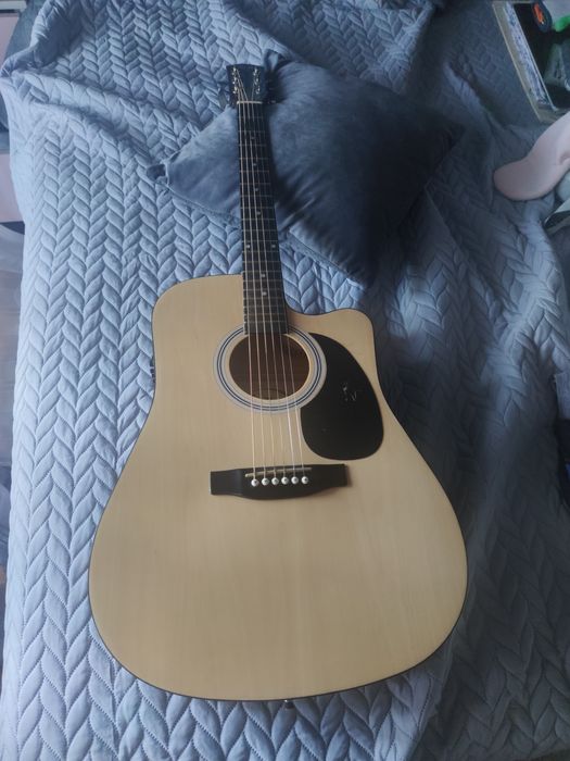 Guitarra Fender Squier SA-105CE (autografada pelo cantor Shawn Mendes)