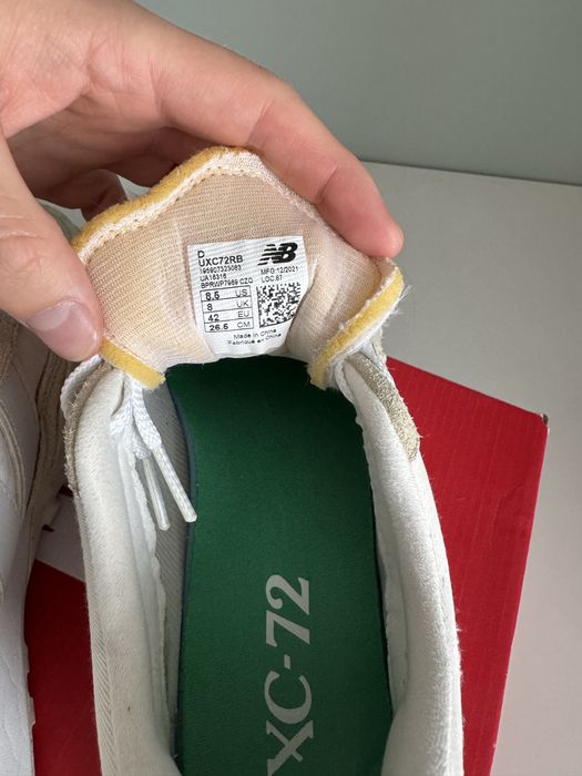 Кросівки New Balance 42 розмір