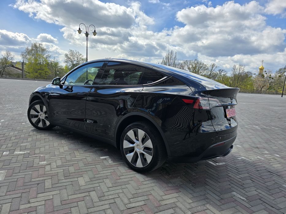 Продам авто Tesla model Y 2023р.