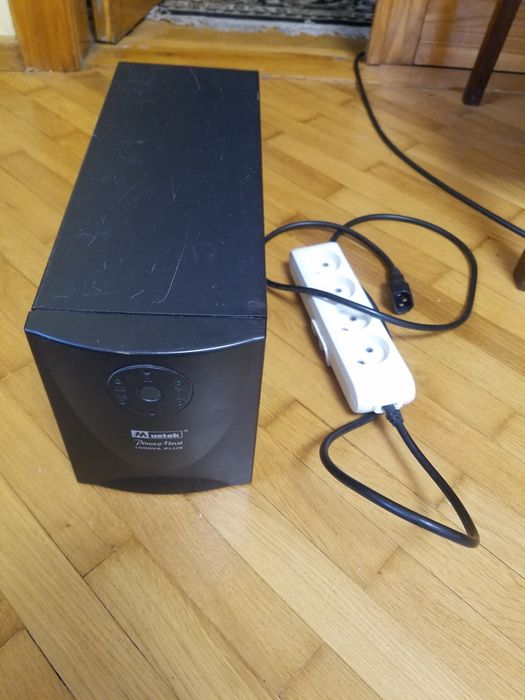 ДБЖ бесперебійник Mustek 1000