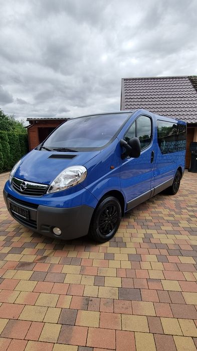 Opel Vivaro 2.0CDTI 2013r L1H1  9 osób Hak Klima Serwis Bezwypadek Niemcy