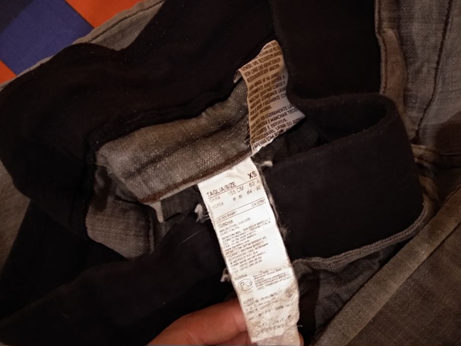 Calças grávida estilo corsário - Benetton