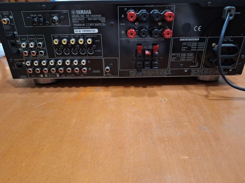 Amplificador AV Yamaha RX-V520RDS – Excelente som