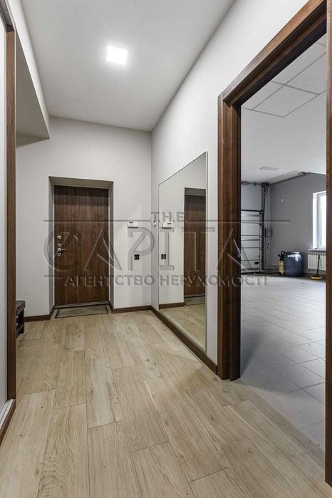 Преміальний маєток у серці Козина