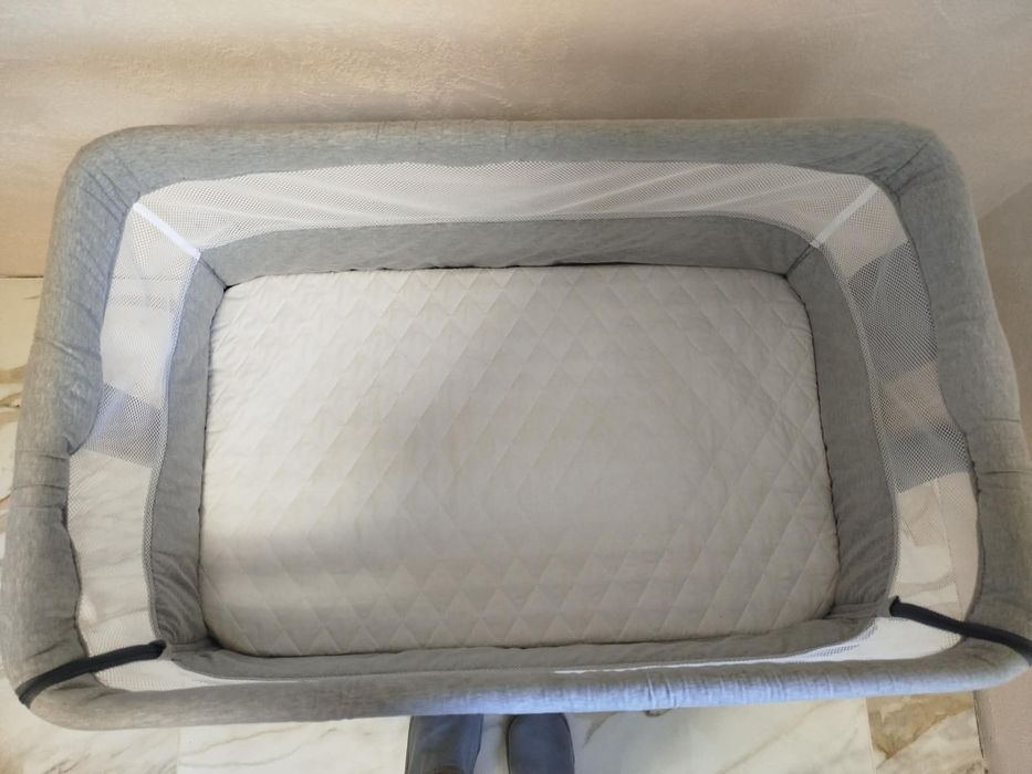 Продам приставне ліжечко