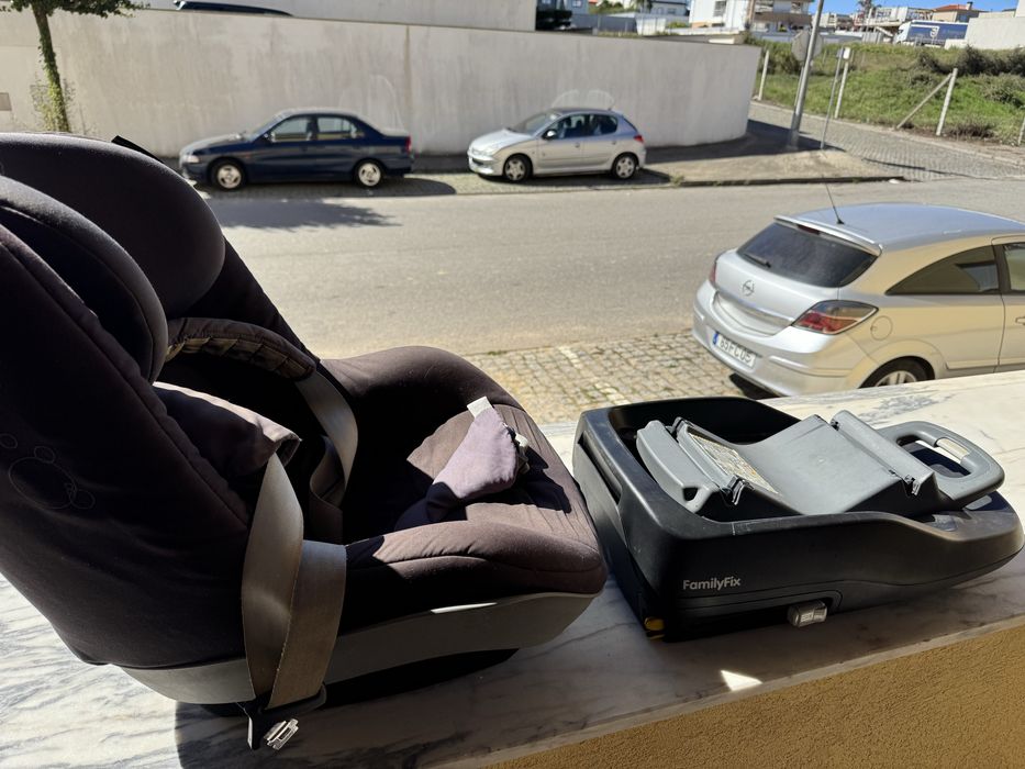 Bebe conforto, com alguns acessorios