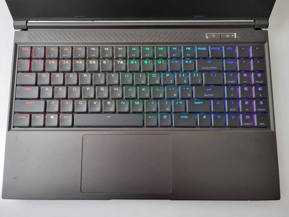 Ігровий ноутбук Eluktronics 15 R7 5800H/RTX 3080 16GB/RAM 16GB/SSD 512GB/QHD 165Hz
