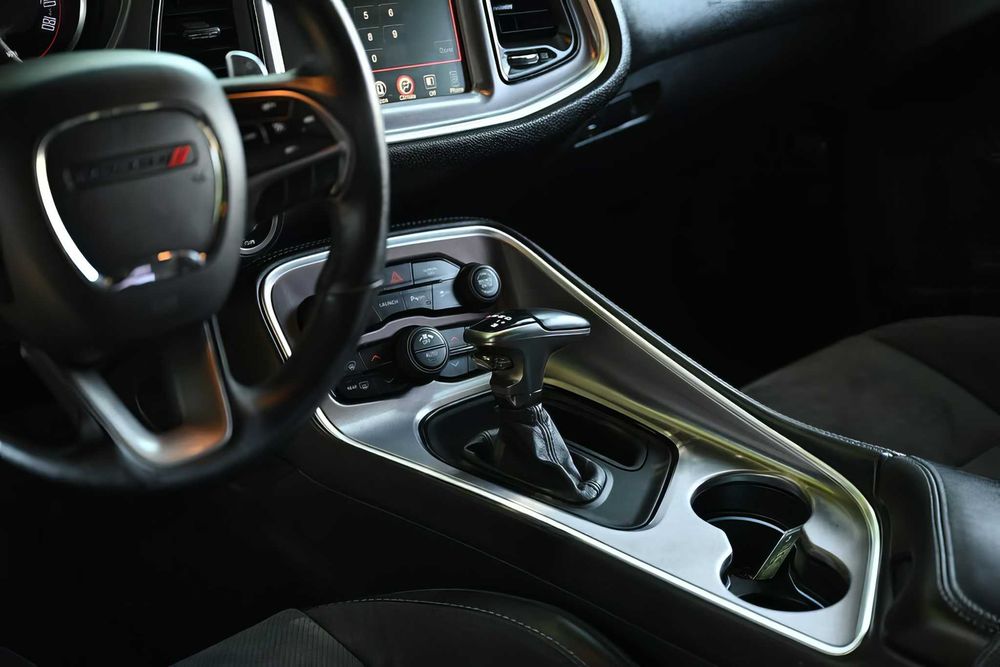 Dodge Challenger      2019