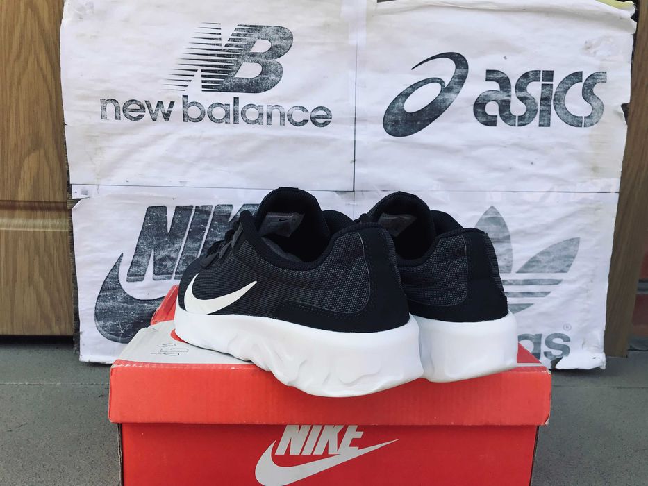 Кроссовки Nike Explore Strada для тренировок беговые