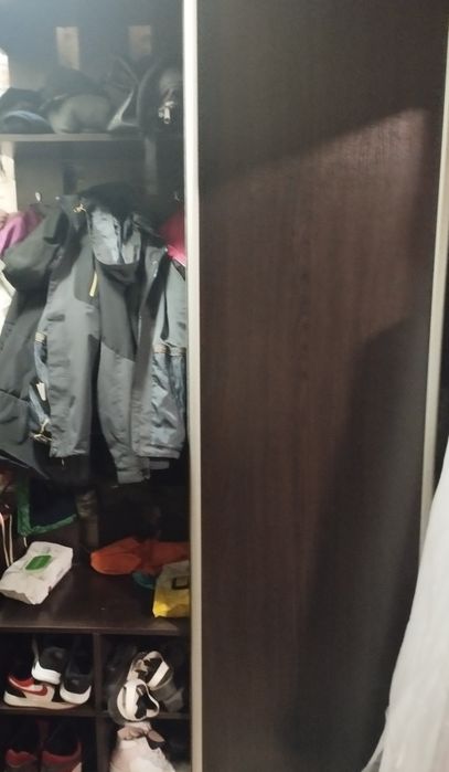 Терміново продам прихожу в хорошому стані.