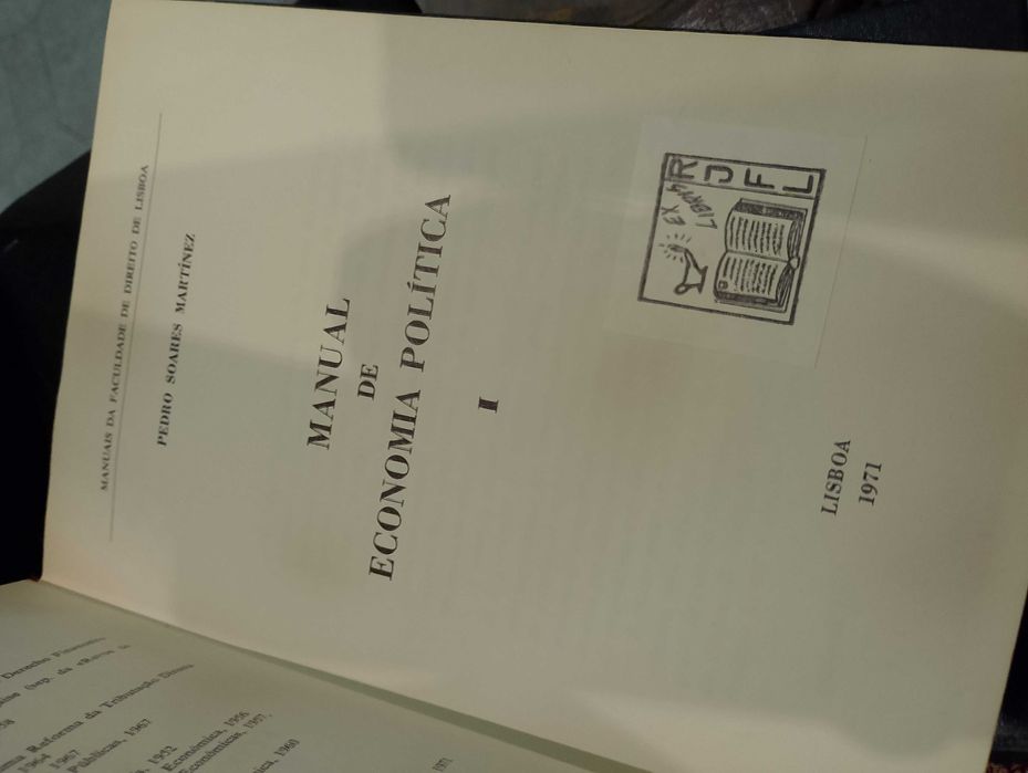 Manual de Economia Política - Pedro Soares Martínez (Volumes I e II)